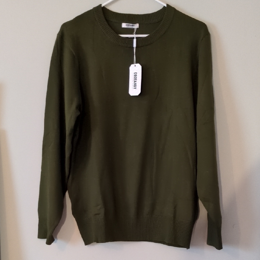 Unisex Crewneck Sweater in Forest Green